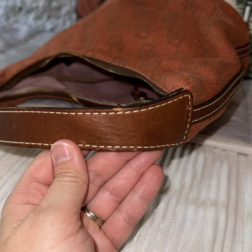 CLASSIC DOONEY & BOURKE Monogram Hobo Bag Excellent Condition! - Picture 7 of 9